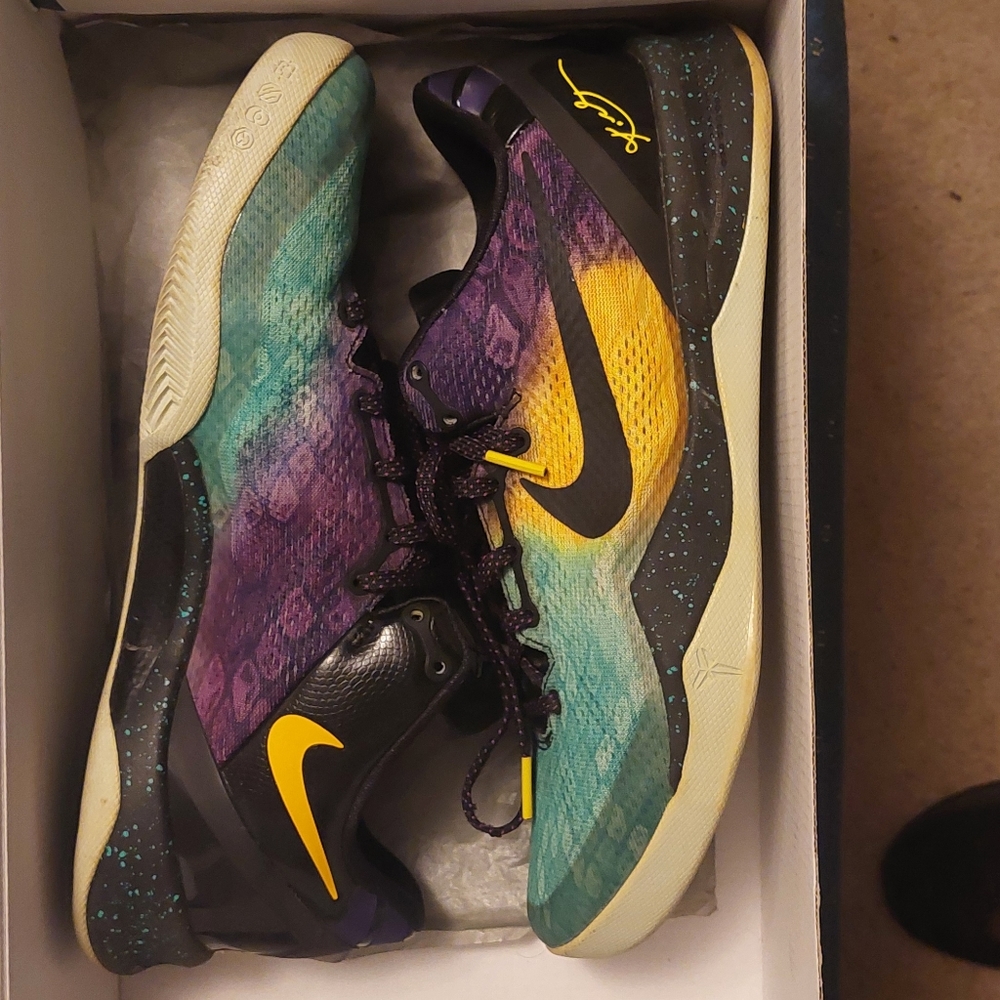Kobe 8 Easter - image 6